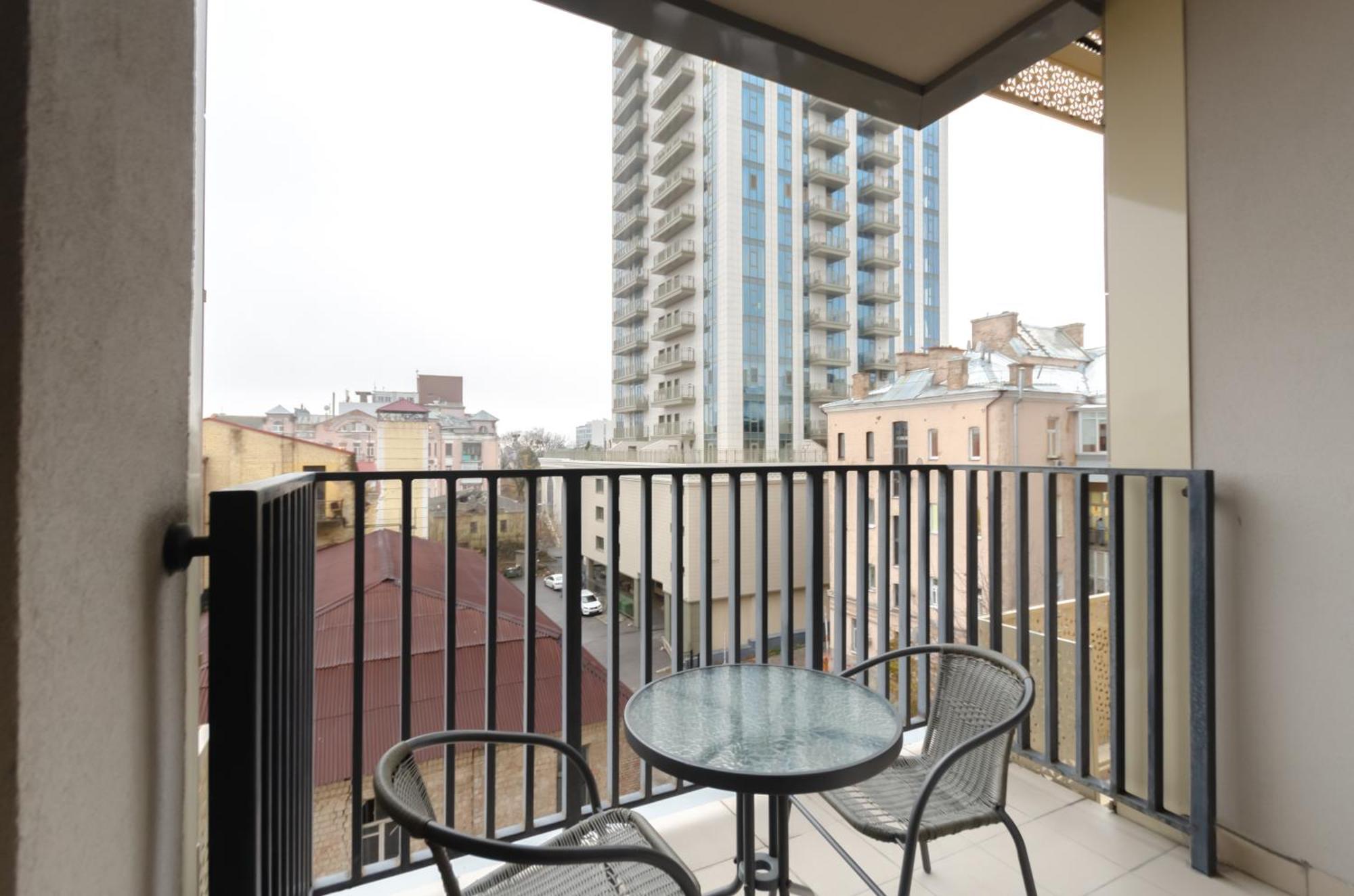 Petrovdom Apartments 04-166 In Rc "Yaroslaviv Grad" Bulvarno-Kudriavska 17 كييف المظهر الخارجي الصورة